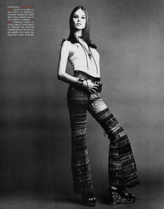 Meisel_Vogue_Italia_June_1992_10.thumb.jpg.27c2eb0fb16fb2e93f881ae38d87acf3.jpg