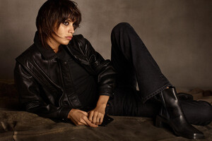 Mica-Arganaraz-ZARA-Scenes-02.thumb.jpg.208c939a6e3f2bfbef47aa2cd552440f.jpg