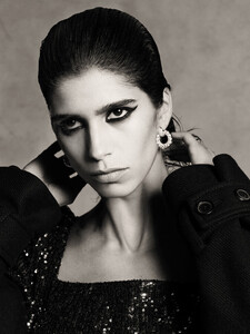 Mica-Arganaraz-ZARA-Scenes-03.thumb.jpg.56af46100dfb4f0ad74714530289e87b.jpg