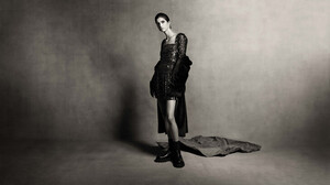 Mica-Arganaraz-ZARA-Scenes-06.thumb.jpg.4e739193635781323c69b3c4c0b7e88a.jpg