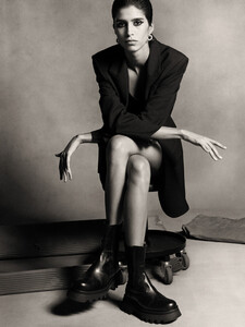 Mica-Arganaraz-ZARA-Scenes-15.thumb.jpg.5e27b108300d0a44b627867d8ea0dd6d.jpg