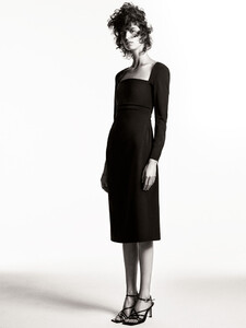 Mica-Arganaraz-ZARA-Scenes-18.thumb.jpg.72676c36ebce2a22df4aa200e1b53940.jpg