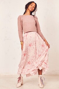 NAVYA-SKIRT-PINK-FLOWER-BED-1.thumb.jpg.852da8cc01b99de65d2ecf1e5dd1518e.jpg