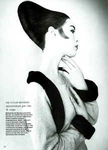 Nuovo_Versante_Testino_Vogue_Italia_July_August_1987_05.thumb.png.d33550f7f200d85445786468f1ee4fd5.png