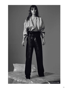 PK_Document_SS15_28.thumb.jpg.4b18e90ce7893e37dc3e5b1b139665d0.jpg