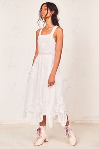 RAVEN-DRESS-WHITE-1.thumb.jpg.fae77327eaf0d6c756d2c635b10374ca.jpg