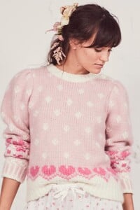 ROSIE-SWEATER_CARNATION_LK038-337_2.thumb.jpg.34df2f430b2ec3b5ebd8f80677ffb07f.jpg