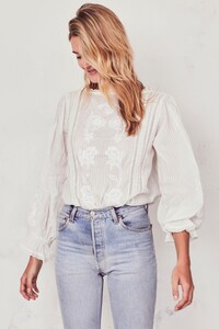 STEVIE-TOP-CREAM-PUFF2.thumb.jpg.0b6633cfc968e2bd807f06fade8b735e.jpg