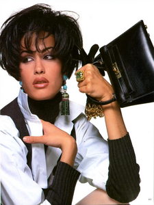 Sleeveless_Chin_Vogue_Italia_September_1991_04.thumb.png.af4438d7e31fd2b646ce0bebdc4cfc87.png