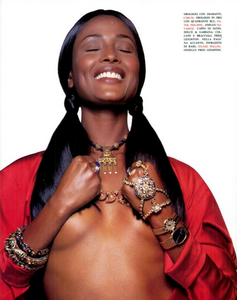Stile_Flamboyant_Chin_Vogue_Italia_June_1992_08.thumb.png.2af3c7855bb1be98e05e11fe94d7a7e9.png