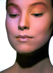 Tyen_Vogue_Italia_July_August_1987_02.thumb.png.fa3201afcc362273a615becd3126f482.png