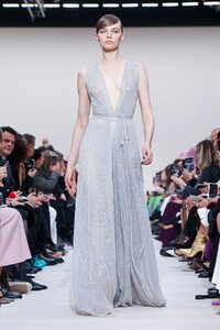 Valentino-RTW-FW20-Paris-1729-1583084668.jpg