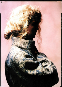 Vallhonrat_Vogue_Italia_July_August_1987_07.thumb.png.111636672179d02ebde5a2d77d0ff7da.png