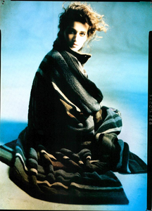 Vallhonrat_Vogue_Italia_July_August_1987_09.thumb.png.ad826613aa23f79e2846cc2c9d628e3f.png