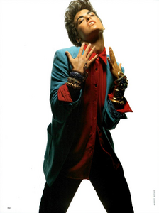 Watson_Vogue_Italia_September_1991_07.thumb.png.242740d9a947e19343041843d15b980c.png