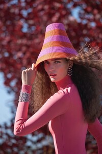 Zuzanna-Bijoch-SCMP-Style-Cover-Photoshoot10.thumb.jpg.6f4ac5e4c745208b606f217bb7c35b6e.jpg