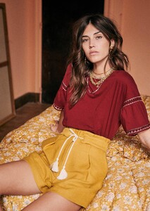 alia-t-shirt-burgundy-1.thumb.jpg.7e7b268ce4927eddfbc51e422bb07798.jpg