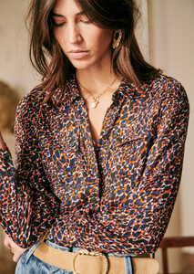 amande-shirt-leopard-2.thumb.jpg.b3d1f4962c7ac2d55b2d0e5e5397a740.jpg