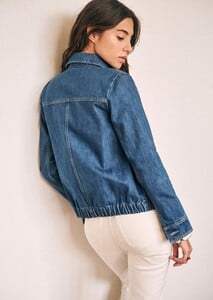 anila-jacket-chambray-3.thumb.jpg.42214649386b9ceb8c33c6cf35da8e4f.jpg