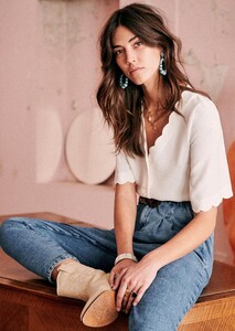antika-blouse-off_white-1.thumb.jpg.4d82e3535f85933b9cc04280a435da27.jpg