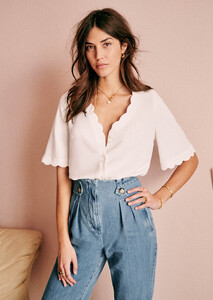 antika-blouse-off_white-4.thumb.jpg.11a8a61809434638b53651d2b1e9120c.jpg