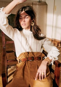 antonia-blouse-off_white-2.thumb.jpg.b1e94ccc748c73ad491f4df1c1e3d501.jpg