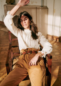 antonia-blouse-off_white-3.thumb.jpg.c4ba7d8d75db9c5d59d202aeb6c00a09.jpg