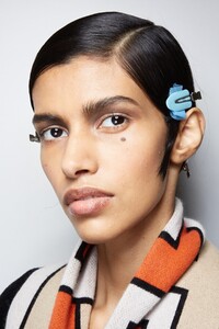 backstage-defile-akris-automne-hiver-2020-2021-paris-coulisses-47.thumb.jpg.8f2b6b2e8e8d42869705a27776036b62.jpg