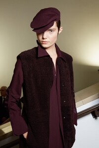backstage-defile-akris-automne-hiver-2020-2021-paris-coulisses-93.thumb.jpg.0c2b188c11d1c47ab879be33630f961a.jpg