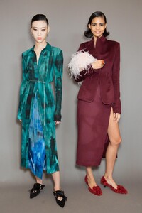 backstage-defile-altuzarra-automne-hiver-2020-2021-paris-coulisses-177.thumb.jpg.5d95be96bad4e454df163ab4d1ab0e5a.jpg