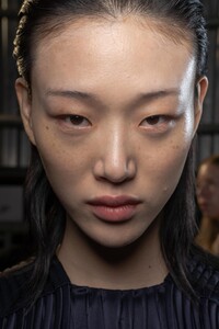 backstage-defile-boss-automne-hiver-2020-2021-milan-coulisses-128.thumb.jpg.1ac8d7bbc1e7703c1fb48047c56f4a44.jpg