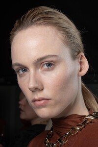 backstage-defile-boss-automne-hiver-2020-2021-milan-coulisses-63.thumb.jpg.d779d7ff3a3427498531854511a4f15f.jpg