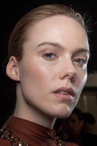 backstage-defile-boss-automne-hiver-2020-2021-milan-coulisses-66.thumb.jpg.64f0676d4203074b9f56da9f6dfbf222.jpg