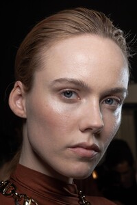 backstage-defile-boss-automne-hiver-2020-2021-milan-coulisses-67.thumb.jpg.79f31fecd66df6482551e1a88641987a.jpg