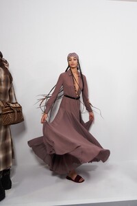 backstage-defile-dior-automne-hiver-2020-2021-paris-coulisses-172.thumb.jpg.ba22a86d3dfc4e50fa31dfb2a48cab32.jpg