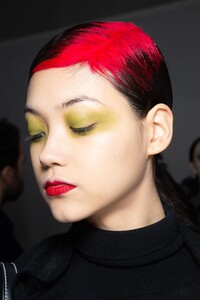 backstage-defile-dries-van-noten-automne-hiver-2020-2021-paris-coulisses-143.thumb.jpg.0f887247e6302a3016d478cda21a2b35.jpg