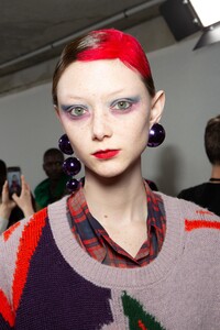 backstage-defile-dries-van-noten-automne-hiver-2020-2021-paris-coulisses-180.thumb.jpg.890ace4cefce833545d9ed1baa90dd6c.jpg