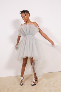 backstage-defile-giambattista-valli-automne-hiver-2020-2021-paris-coulisses-187.thumb.jpg.1cf8e8e817a3742739aec295c605229d.jpg
