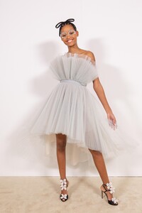 backstage-defile-giambattista-valli-automne-hiver-2020-2021-paris-coulisses-188.thumb.jpg.fe77ef4a9c8dea80037aa8d867c17c56.jpg