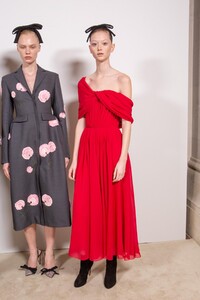 backstage-defile-giambattista-valli-automne-hiver-2020-2021-paris-coulisses-192.thumb.jpg.fbe9659d538340c95f8583809d313a68.jpg