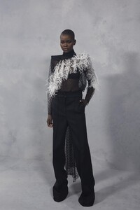 backstage-defile-givenchy-automne-hiver-2020-2021-paris-coulisses-197.thumb.jpg.b8839eeefc4b516cfb1eddf8b9606cbc.jpg