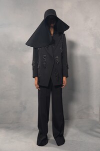 backstage-defile-givenchy-automne-hiver-2020-2021-paris-coulisses-248.thumb.jpg.45dc193c0d4637ceaccee38573182c38.jpg