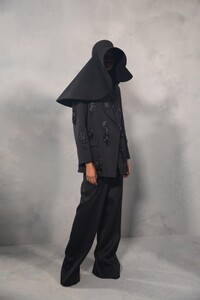 backstage-defile-givenchy-automne-hiver-2020-2021-paris-coulisses-249.thumb.jpg.332b3d1ab04ae0beaf42c133bb5a773a.jpg