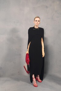 backstage-defile-givenchy-automne-hiver-2020-2021-paris-coulisses-267.thumb.jpg.b30ed39fec723e992ec0f280a5b24e35.jpg