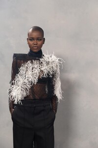 backstage-defile-givenchy-automne-hiver-2020-2021-paris-coulisses-294.thumb.jpg.b3ffac36370cbd03733254831100b9be.jpg