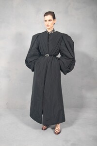 backstage-defile-givenchy-automne-hiver-2020-2021-paris-coulisses-306.thumb.jpg.c15435c92b6aa75bdb13d86a23fc5add.jpg