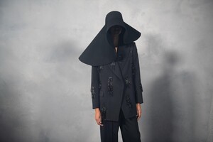 backstage-defile-givenchy-automne-hiver-2020-2021-paris-coulisses-340.thumb.jpg.2eb4b16f62b3829c7eb9ce19765f551c.jpg