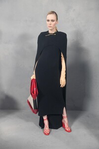 backstage-defile-givenchy-automne-hiver-2020-2021-paris-coulisses-353.thumb.jpg.20eb8624234441849095fcc263c50b49.jpg