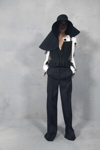 backstage-defile-givenchy-automne-hiver-2020-2021-paris-coulisses-378.thumb.jpg.cd04f42aa9ace79b9fa6f94a563f8520.jpg