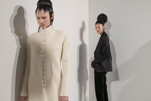 backstage-defile-haider-ackermann-automne-hiver-2020-2021-paris-coulisses-71.thumb.jpg.15a29ee04f36a462b5858ec0dbc62c25.jpg
